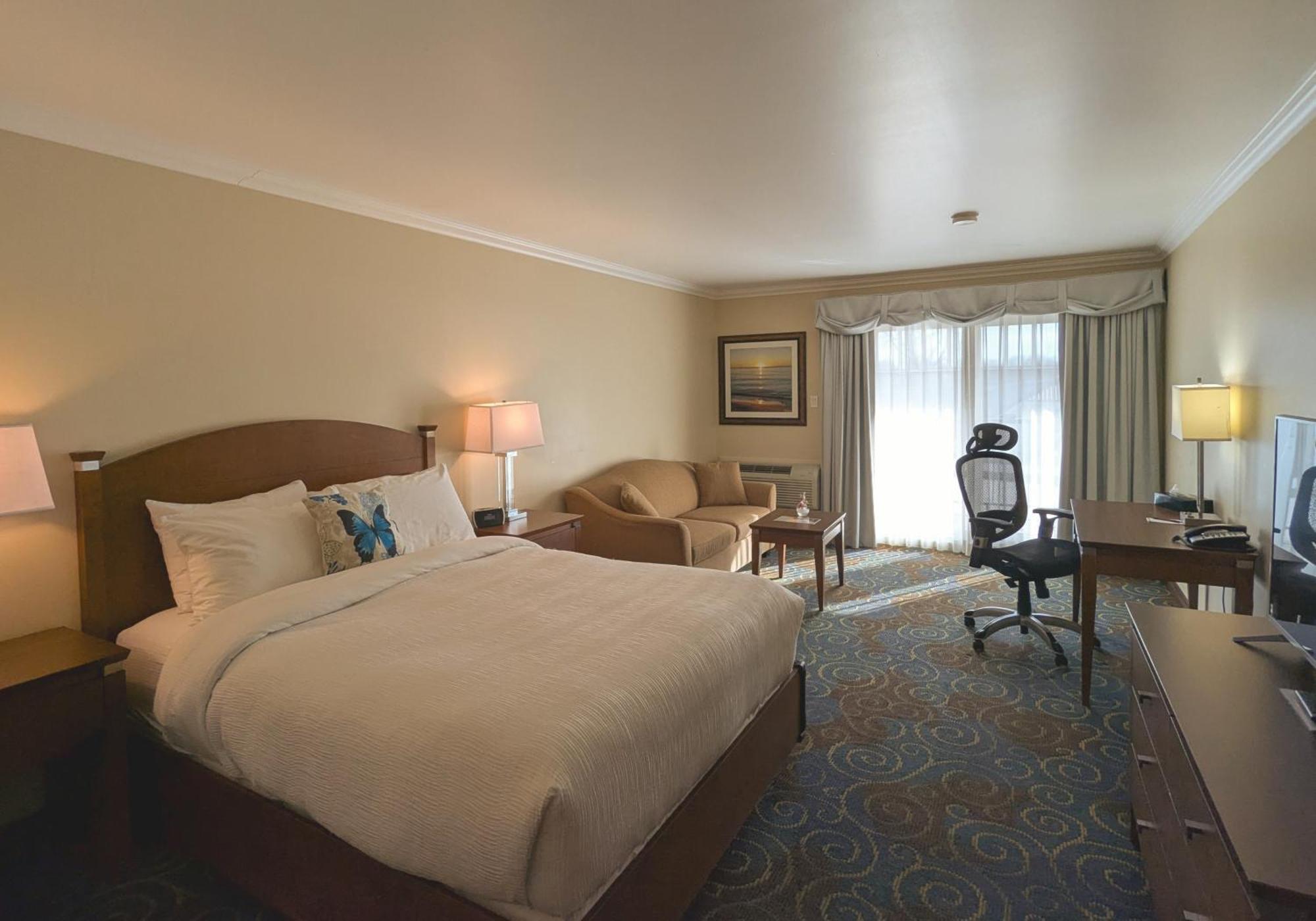 Inn At The Harbour Kincardine Extérieur photo