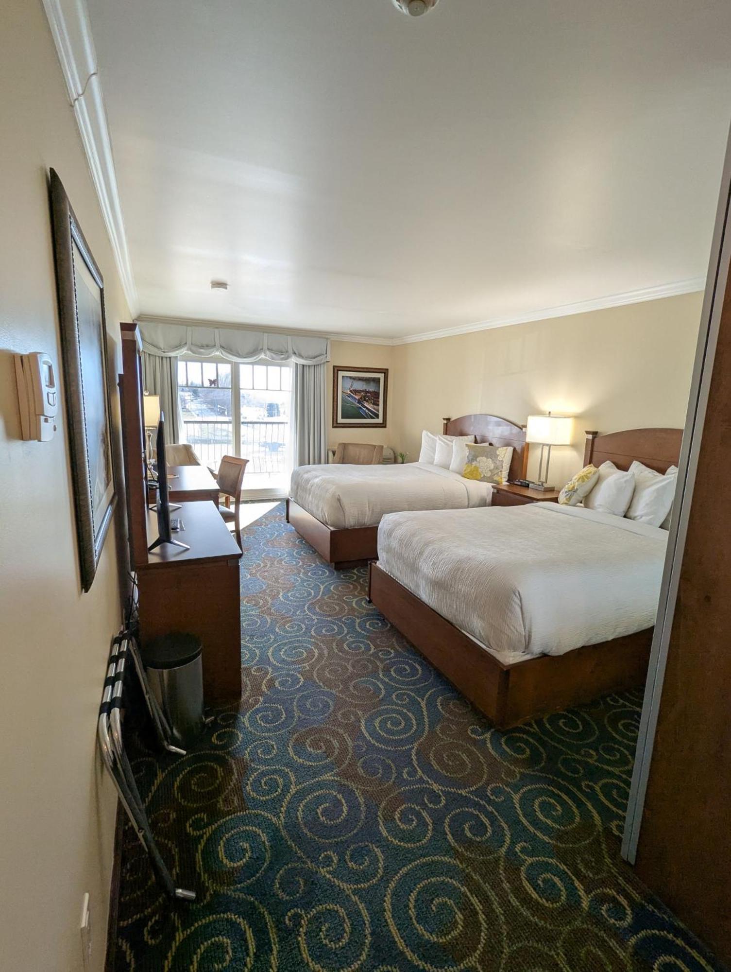 Inn At The Harbour Kincardine Extérieur photo